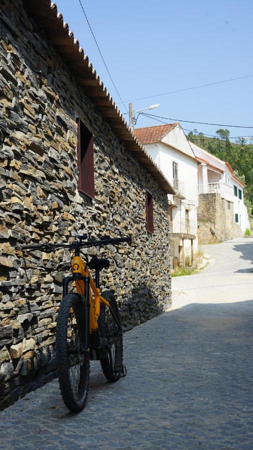 Zab Living Bed & Breakfast Vila de Rei Eksteriør bilde